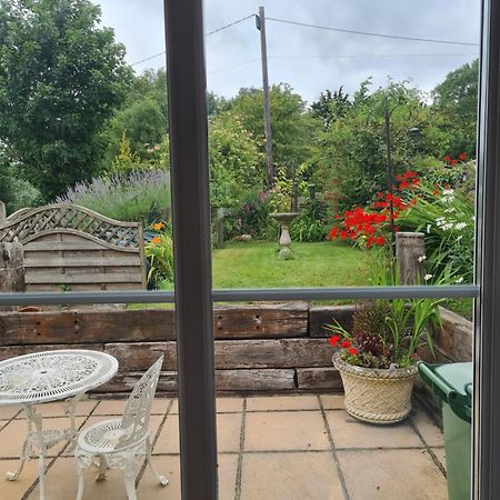 The Old Sun Private Cottage Frome Bagian luar foto
