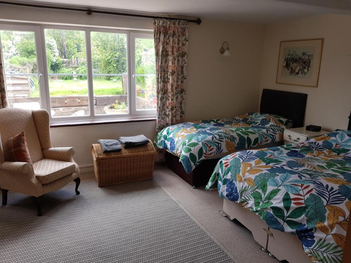 The Old Sun Private Cottage Frome Bagian luar foto